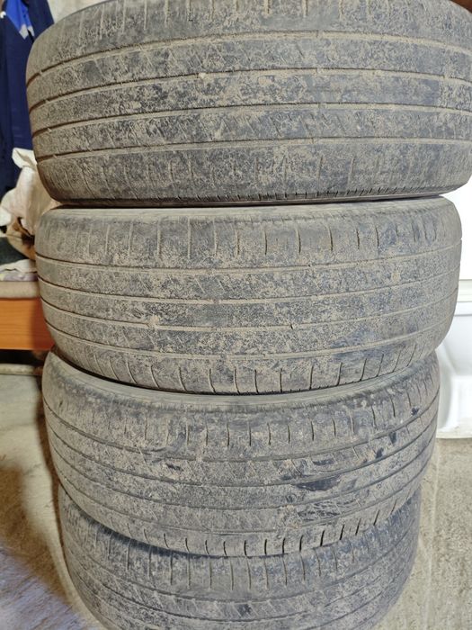 Продам шины б/у, размер 225/60/17