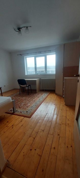VAND Ap. 3 cam Mănăștur – 170000 Euro str. Mehedinți, etaj 7, decomandat, parcare