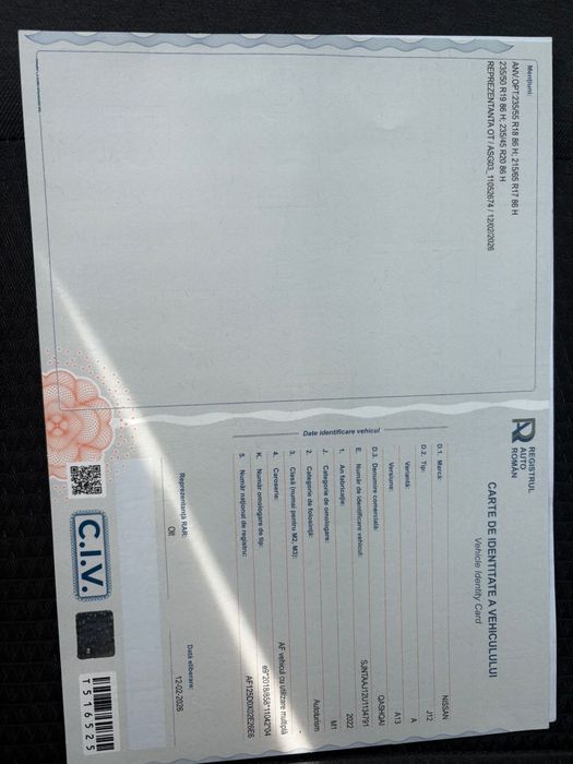 Vand Nissan Qashqai modle 2023 masina are carte rar
