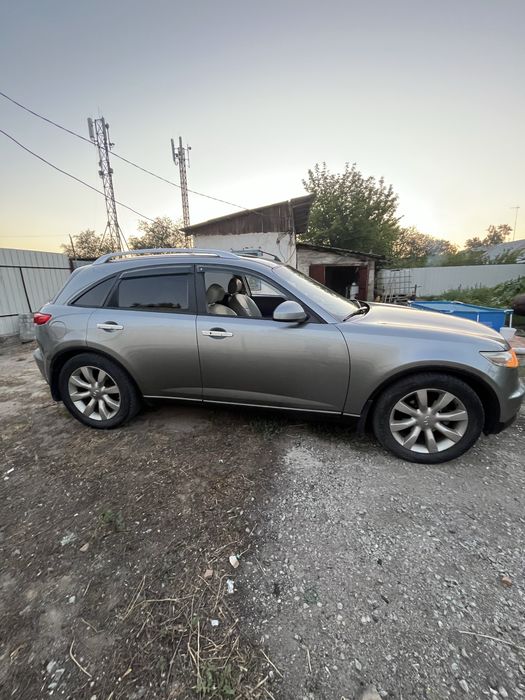 Infiniti fx35