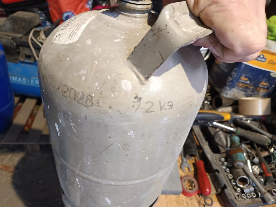 Vând butelie mica de 7.5 kg