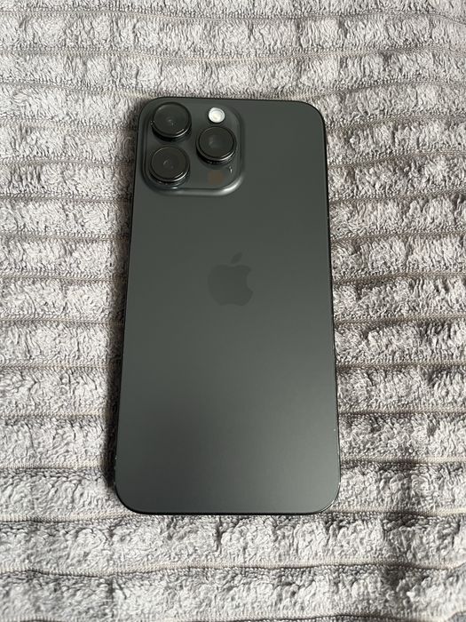 iPhone 15 Pro Max sau schimb