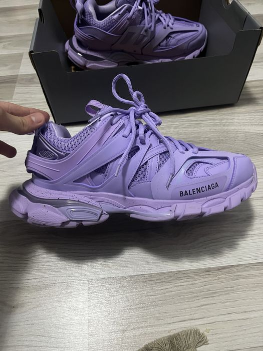 Balenciaga track