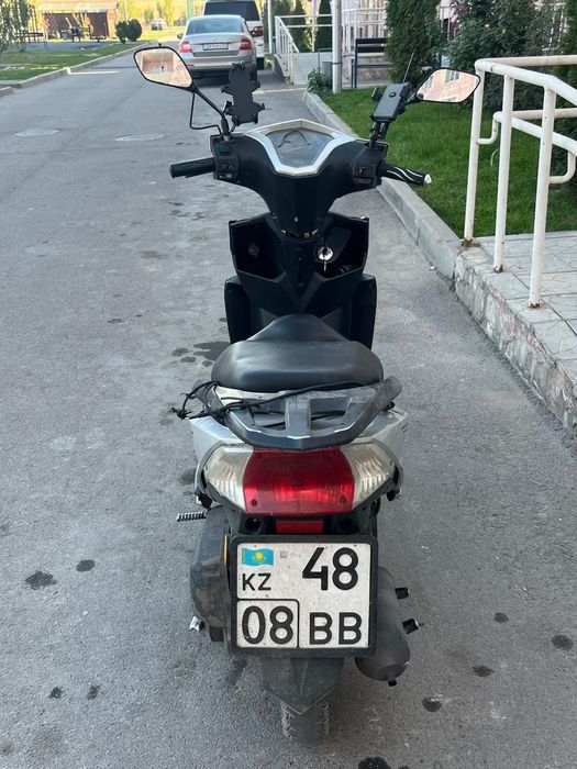 Продам мопед KZ50