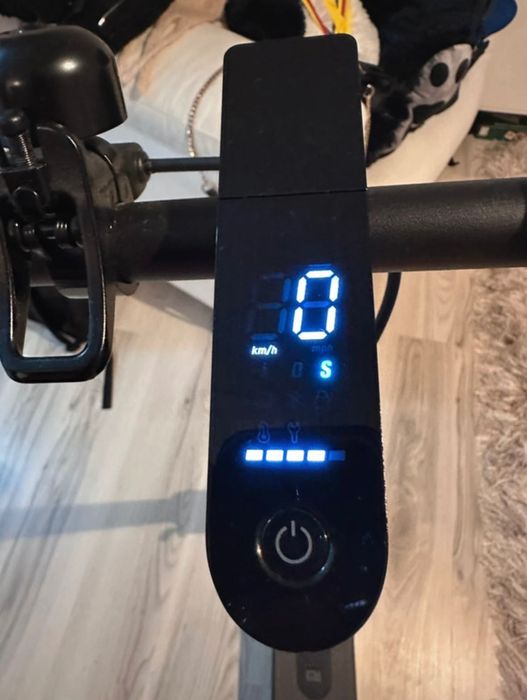 Trotineta electrica XIAOMI Mi S, 250W ca noua