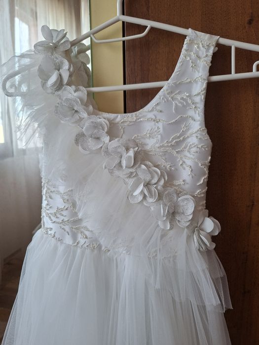 Шаферска рокля за 8-9 годишно момиче