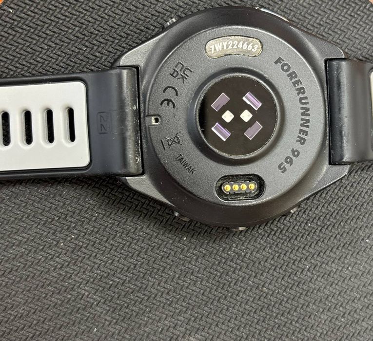 Продам Garmin Forerunner 965 (Отличное состояние) 200 тыс.