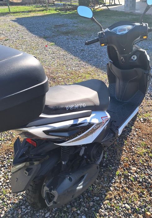 Продаётся Мопед, мотоцикл, скутер.