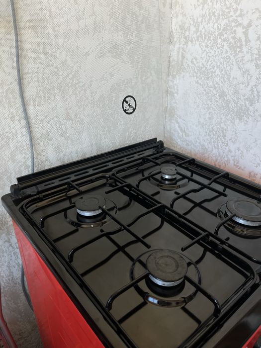 Газ плита ARTEL бу(красный)