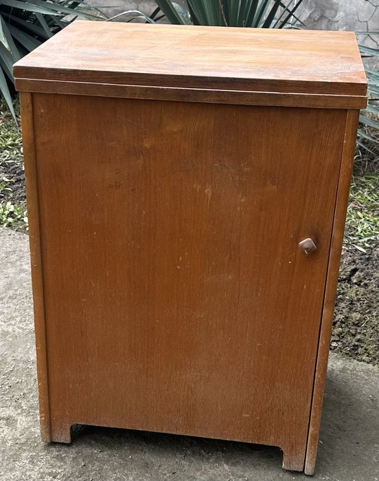 Продаю швейную машинку Чайка