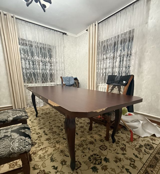 Стол б/у, в хорошем состоянии