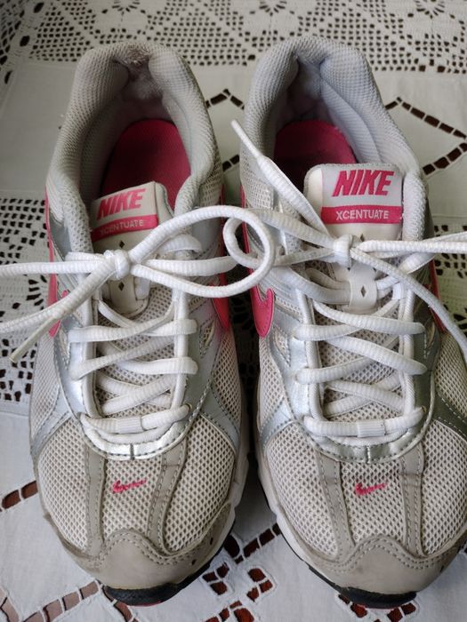 Sandale ,papuci, expadrile dantelate de vara, adidași, pantofi piele,.