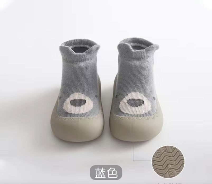 Продам обувь для малышей