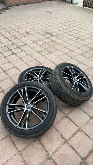 Se va oferi cu o jantă Audi de 18 inch, 225 50 18.