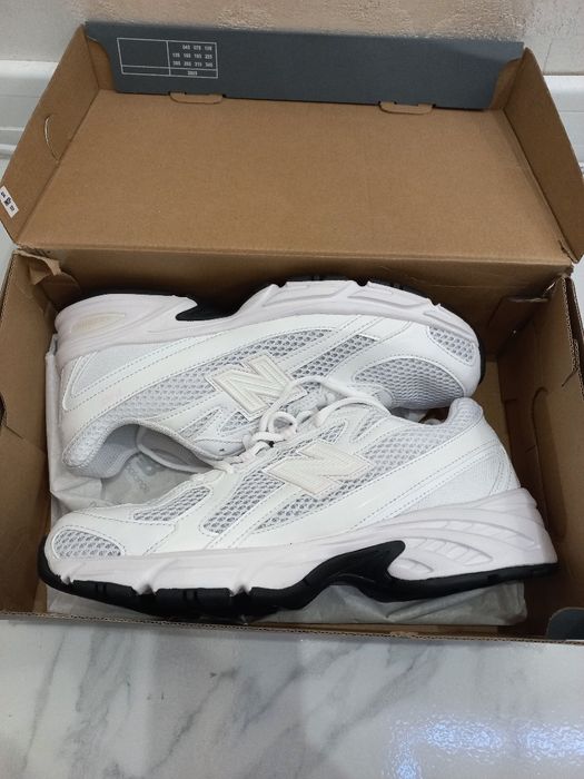 Маратонки New Balance