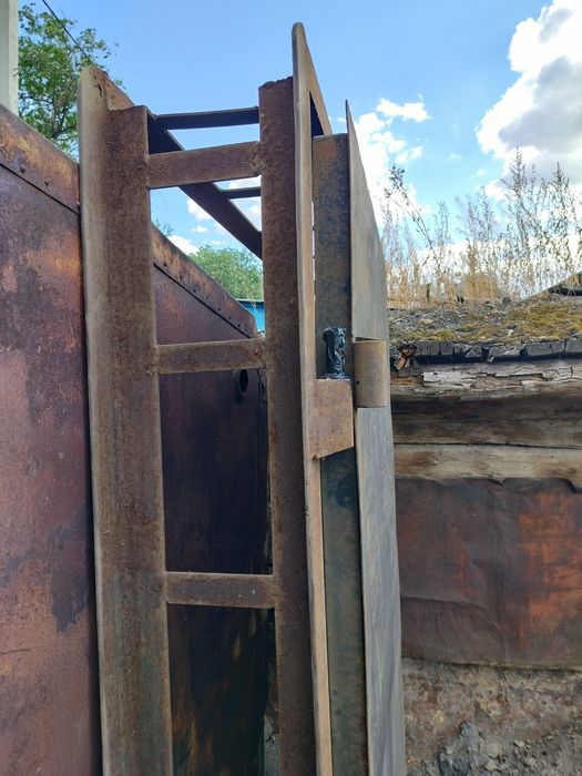 Продам калитку для гаража