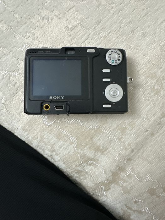 Фотоаппарат Sony Cyber-shot DSC-W40