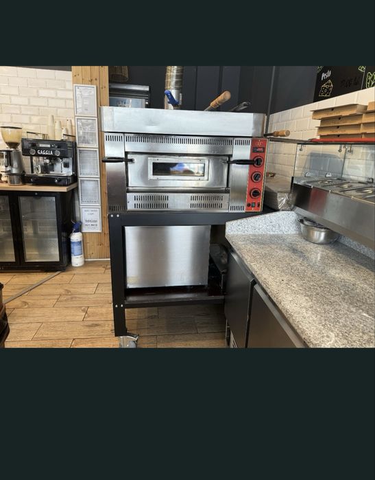 Cuptor pizza pe gaz cu vatra+suport+hota