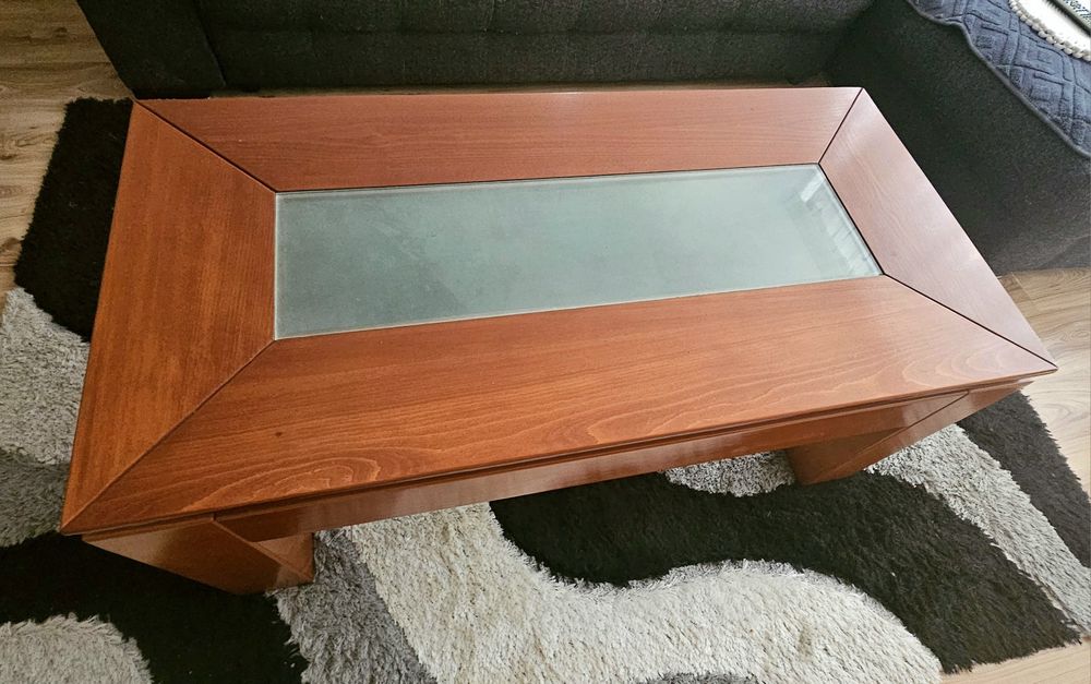 Холна маса масив-дърво