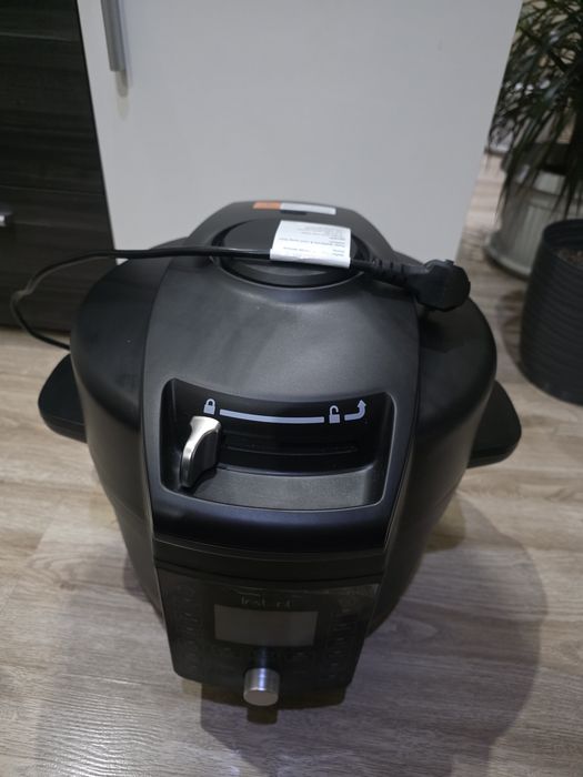 Комбиниран мултикукър с еър фрайър
Instant Pot Duo Crisp Ultimate Lid