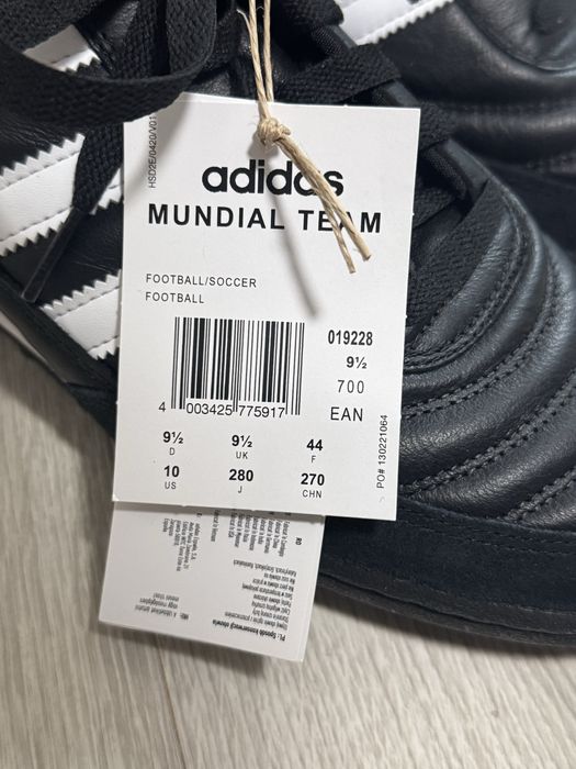 Футболни обувки ADIDAS