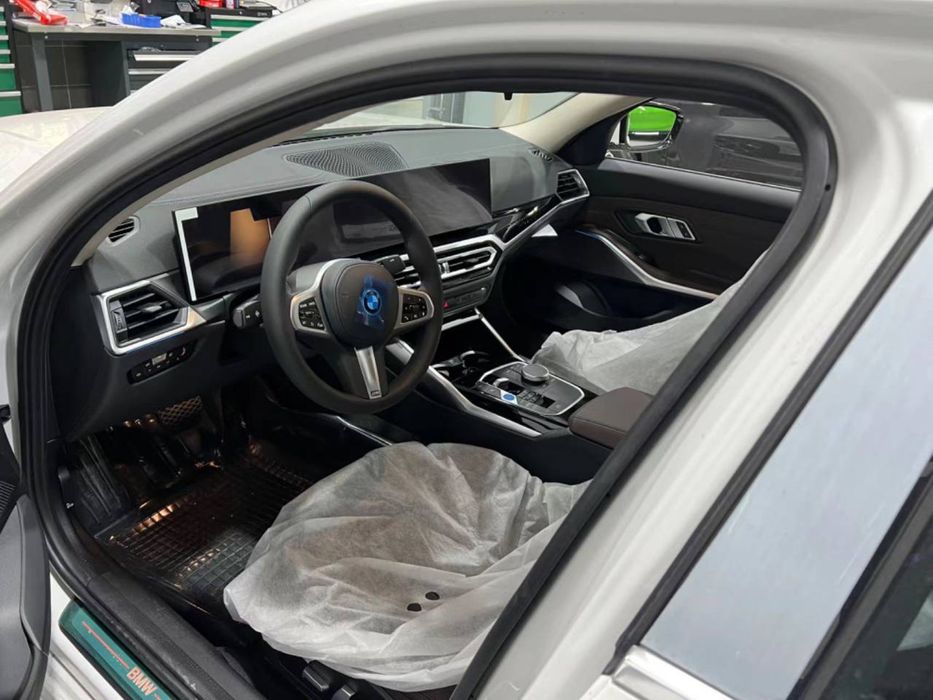 BMW I 3 2024года Растоможена!!!Цвета белый  жемчуг в наличии!!!