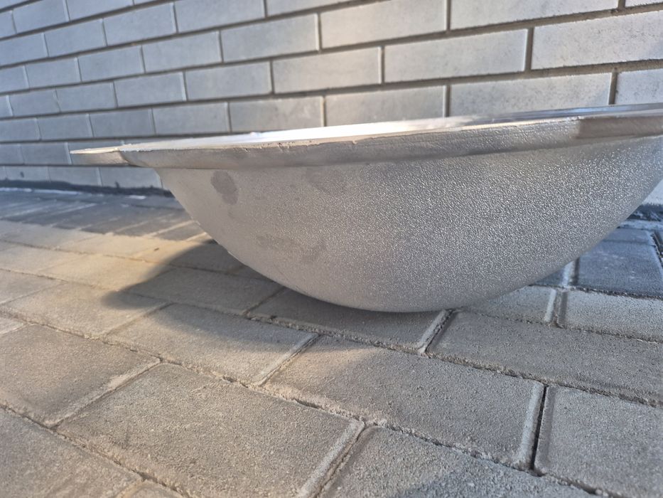 Продам казан новый с крышкой