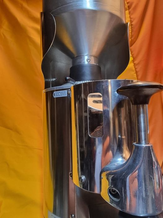 Espressor profesional si rasnita profesionala