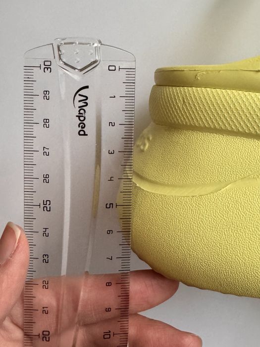 CROCS Classic Bae Platform Clog, neon green