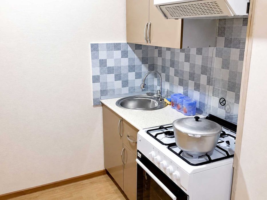 Продается квартира 50 м² на Лабзаке, Ц-12 + большой двор