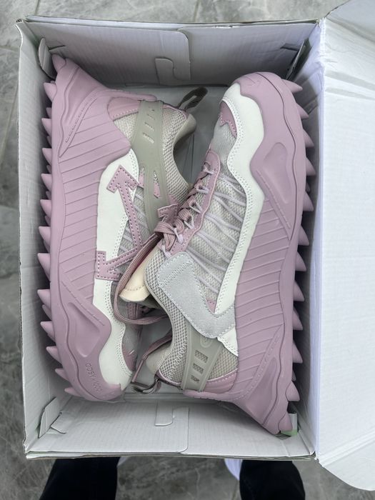 Adidasi Off-white odsy 1000