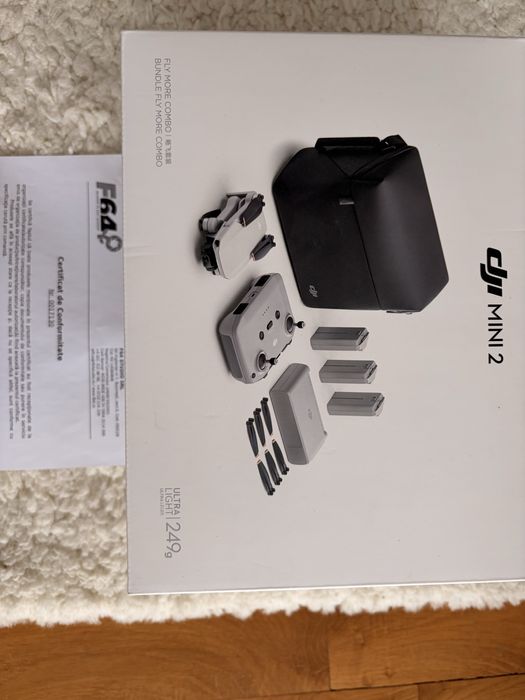 Drona Dji mini 2 fly more combo