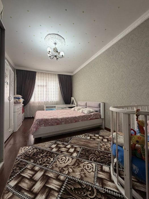 Продаётся 2 комнатная квартира Юнусабад 11  квартал с мебелью и техник