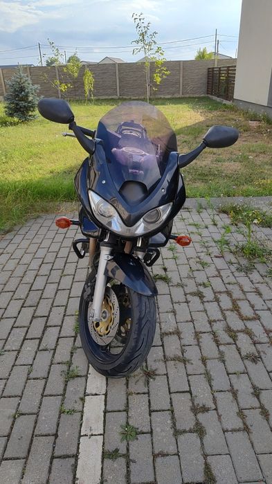 Vând motocicletă Suzuki Bandit GSF600S