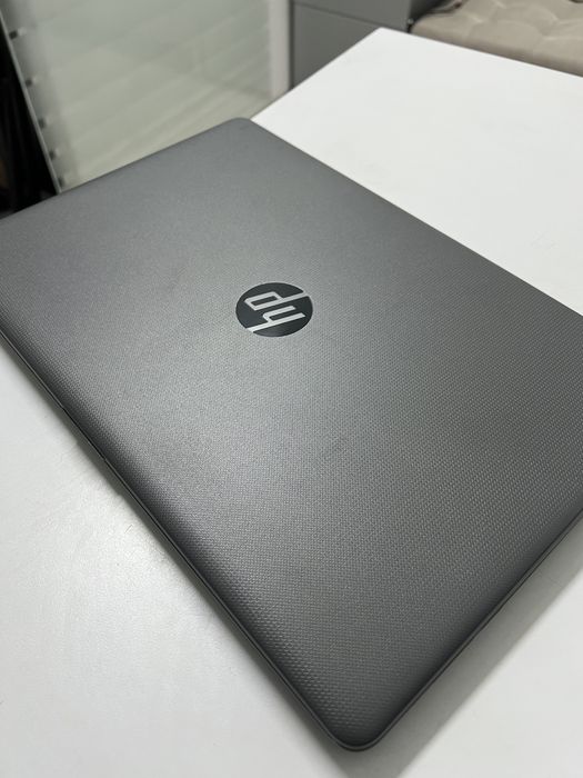 Laptop HP 250 G6 intel core i3-6006U