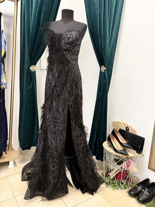 Бална, Официална рокля