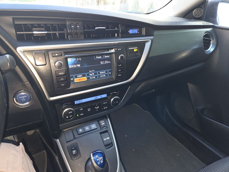 Toyota auris hybrid 2013 de vinzare