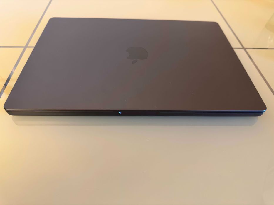 macbook pro 16 m4 - Laptopuri oferte online | OLX.ro