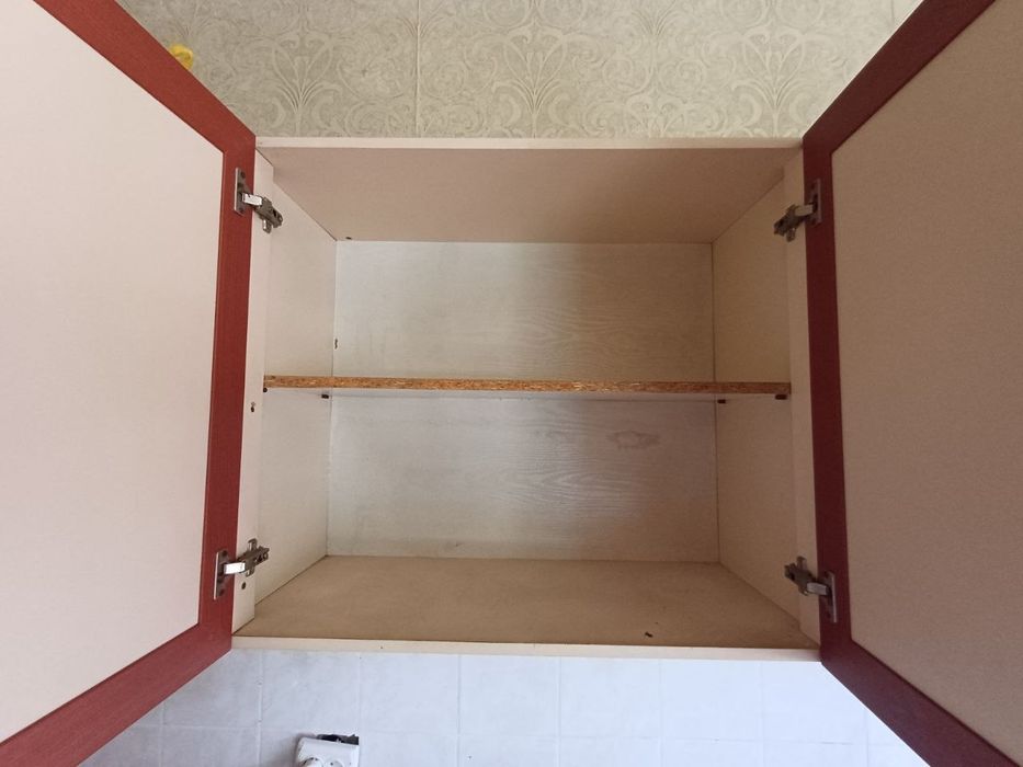 Kuxonniy mebel sotiladi narxini kelishamiz