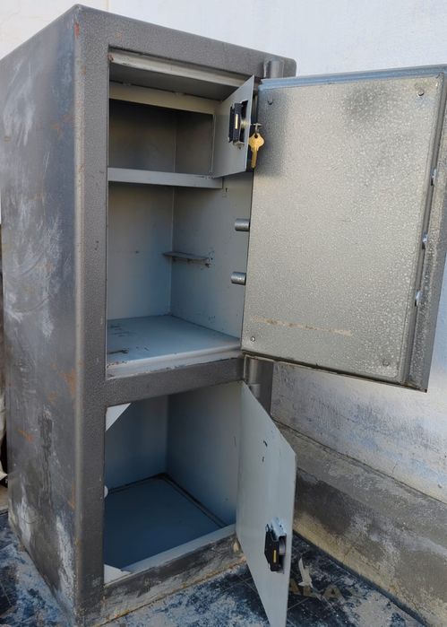 Сейф огнеупорный