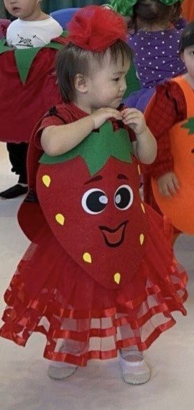 Продам костюм карнавальный клубника