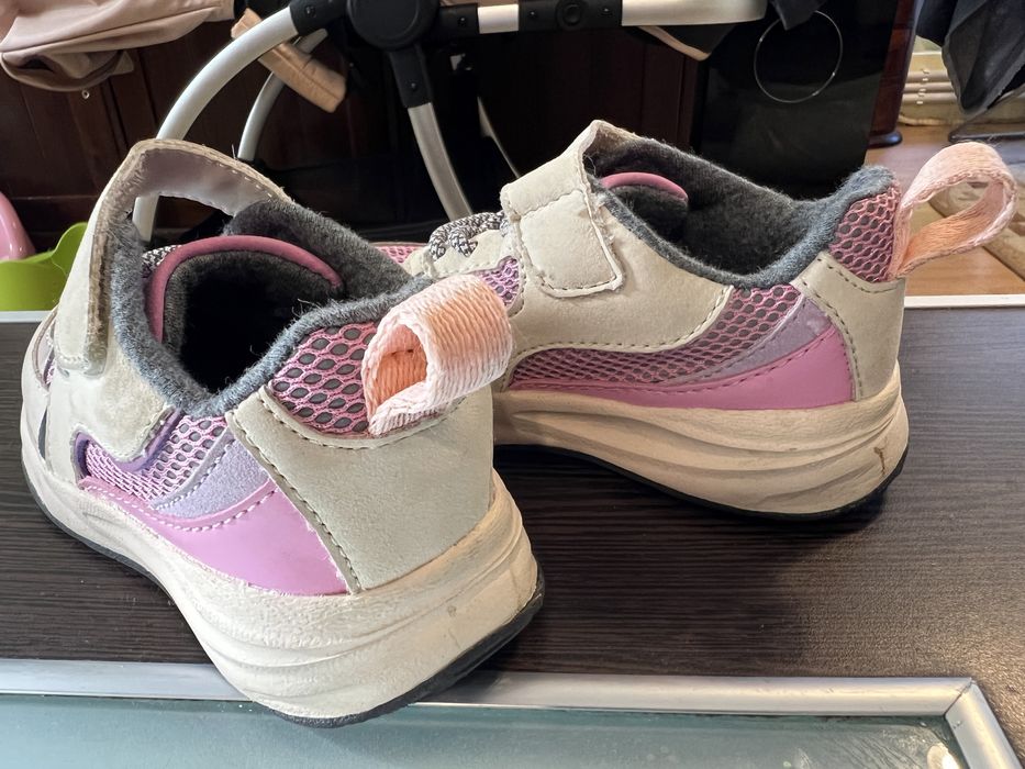 Ghete Frozen nr 20/21 si adidasi zara nr.22