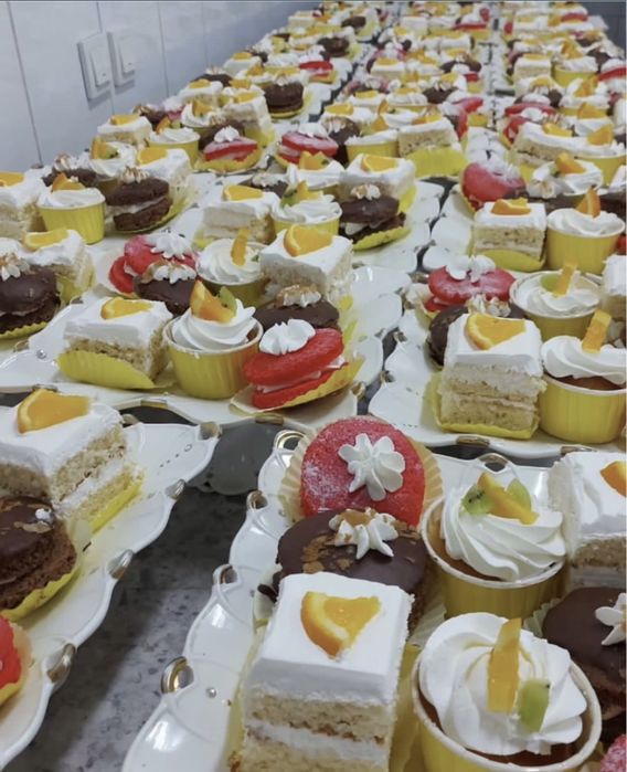 Пирожный, самса, бауырсақ