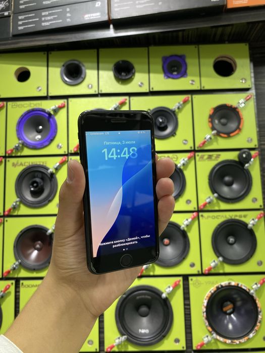 Iphone Se 2 128gb 77yomkist Holati 10/7Aybi yoq iwlashi zor