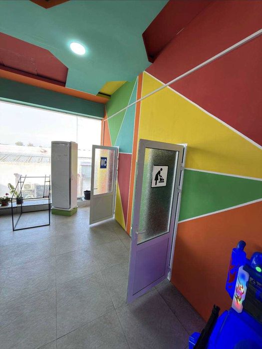 Bulung'ur tuman markazida joylashgan 400 kv.m Noturar Bino Sotiladi.