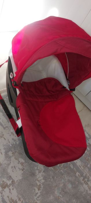 Коляска Chicco. 20.000 тнг.