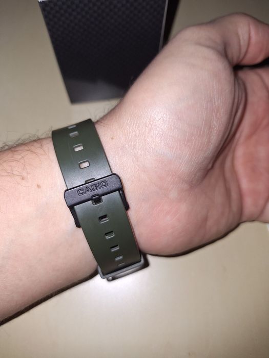 Ceas Casio model camuflaj.