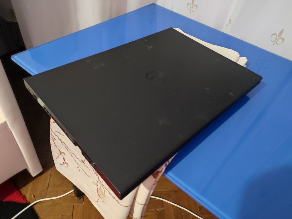 Laptopuri diferite modele