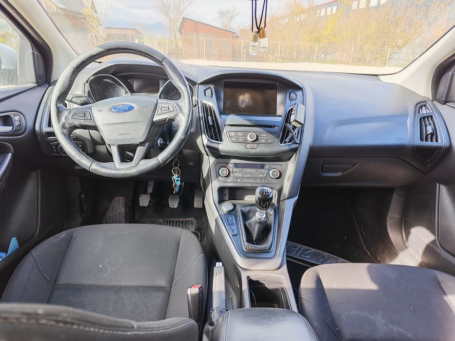 Dezmembrez Ford focus mk3 an 2015 benzina
