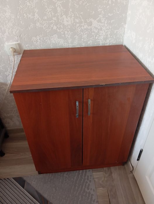 Продам шкаф куханный.